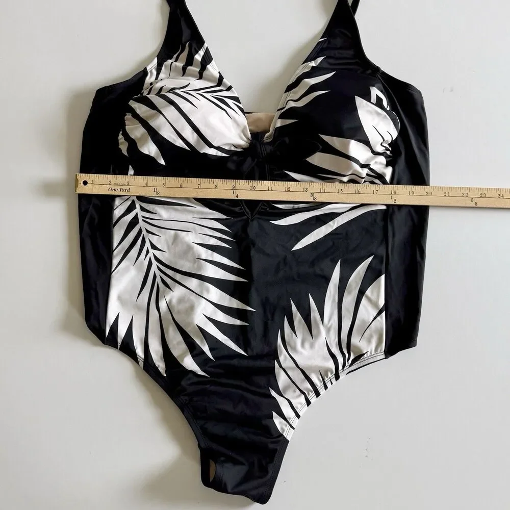 Kona Sol Black & White Keyhole Palm Leaf Swimsuit Womens Plus Size 26W NEW w/tag